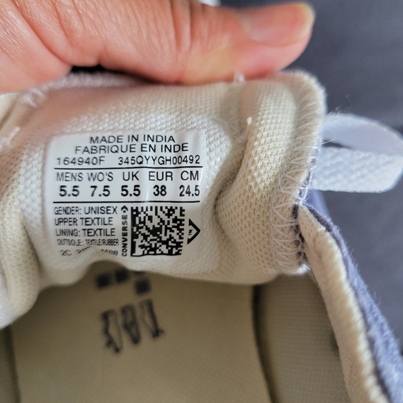 Converse - Picture 5 of 11